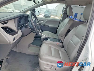 Zdjęcie 7 z 13 samochodu: 2019 TOYOTA SIENNA XLE 8-PASSENGER VIN:5TDYZ3DC5KS995504 - miniatura