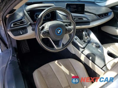 Zdjęcie 8 z 12 samochodu: 2016 BMW I8 VIN:WBY2Z2C50GV675957 - miniatura