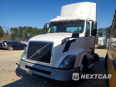 Drugie zdjęcie samochodu z przodu: 2017 VOLVO VNL SEMI TRUCK VIN:4V4N39TG4HN988025 - miniatura
