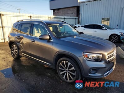 Czwarte zdjęcie samochodu z boku: 2023 MERCEDES-BENZ GLB 250 4MATIC VIN:W1N4M4HBXPW279377 - miniatura