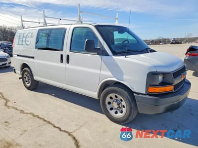 Czwarte zdjęcie samochodu z boku: 2012 CHEVROLET EXPRESS G1500 VIN:1GCSGAFX1C1173216 - miniatura