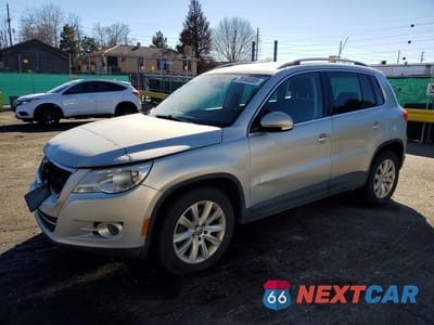 2010 VOLKSWAGEN TIGUAN SE WVGBV7AX6AW508188 - główne zdjęcie licytacji z USA - miniatura