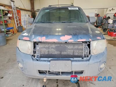 Piąte zdjęcie samochodu w środku: 2010 FORD ESCAPE XLT VIN:1FMCU0D72AKD22889 - miniatura