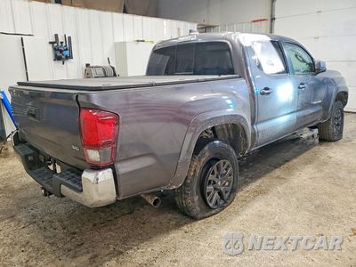 Trzecie zdjęcie samochodu z tyłu: 2023 TOYOTA TACOMA DOUBLE CAB VIN:3TYCZ5ANXPT142524 - miniatura
