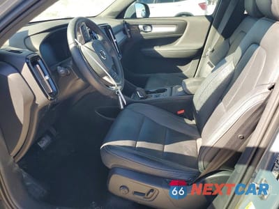 Zdjęcie 7 z 13 samochodu: 2020 VOLVO XC40 T5 MOMENTUM VIN:YV4162UK7L2289720 - miniatura
