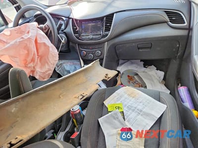 Zdjęcie 8 z 12 samochodu: 2021 CHEVROLET TRAX LS VIN:KL7CJKSB8MB317598 - miniatura