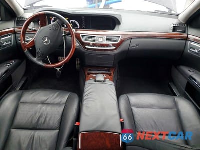 Zdjęcie 8 z 11 samochodu: 2013 MERCEDES-BENZ S 550 VIN:WDDNG7DB8DA494233 - miniatura