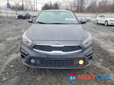 Piąte zdjęcie samochodu w środku: 2019 KIA FORTE LXS VIN:3KPF24AD1KE117657 - miniatura