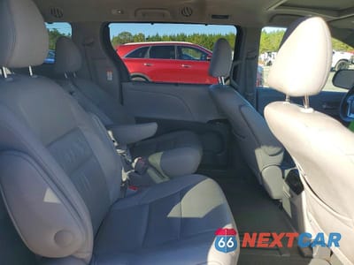 Zdjęcie 10 z 12 samochodu: 2015 TOYOTA SIENNA XLE VIN:5TDYK3DC6FS566169 - miniatura