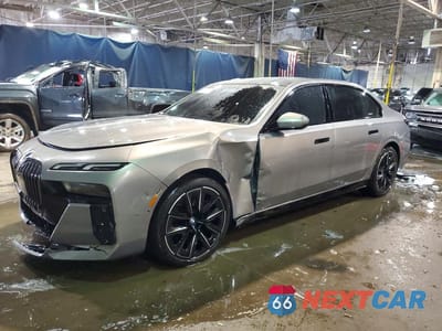 2023 BMW 760 XI WBA33EJ02PCM90642 - główne zdjęcie licytacji z USA - miniatura