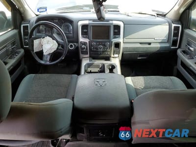 Zdjęcie 8 z 12 samochodu: 2016 RAM 1500 SLT VIN:1C6RR6LT5GS182600 - miniatura