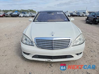 Piąte zdjęcie samochodu w środku: 2007 MERCEDES-BENZ S 550 VIN:WDDNG71X57A140657 - miniatura