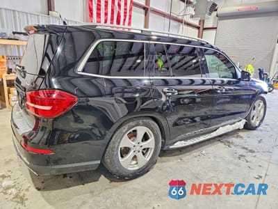 Trzecie zdjęcie samochodu z tyłu: 2017 MERCEDES-BENZ GLS 450 4MATIC VIN:4JGDF6EE6HA867010 - miniatura