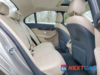 Zdjęcie 10 z 13 samochodu: 2019 MERCEDES-BENZ C 300 4MATIC VIN:55SWF8EB7KU299748 - miniatura