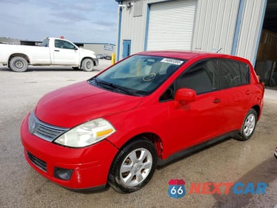 2009 NISSAN VERSA S 3N1BC13E29L384234 - główne zdjęcie licytacji z USA - miniatura