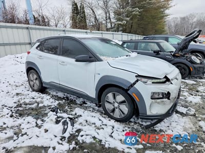 Czwarte zdjęcie samochodu z boku: 2019 HYUNDAI KONA ELECTRIC SEL VIN:KM8K23AG5KU031655 - miniatura