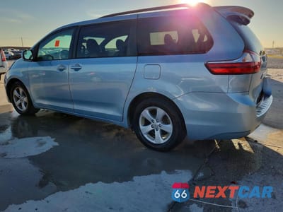 Drugie zdjęcie samochodu z przodu: 2015 TOYOTA SIENNA LE VIN:5TDKK3DC5FS558649 - miniatura