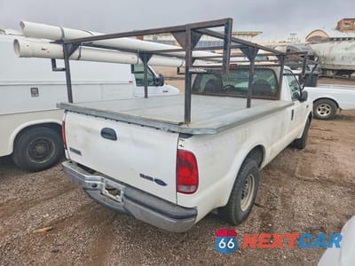 Trzecie zdjęcie samochodu z tyłu: 2001 FORD F250 SUPER DUTY VIN:1FTNF20L51EA53176 - miniatura