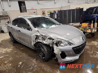 Czwarte zdjęcie samochodu z boku: 2013 MAZDA 3 I VIN:JM1BL1U70D1833276 - miniatura