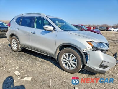 Czwarte zdjęcie samochodu z boku: 2017 NISSAN ROGUE SV VIN:5N1AT2MVXHC742957 - miniatura
