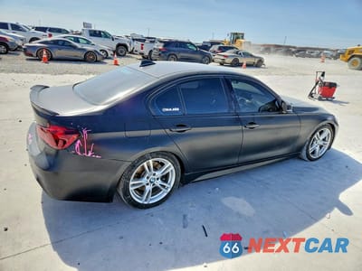 Trzecie zdjęcie samochodu z tyłu: 2018 BMW 340 I VIN:WBA8B3G55JNU36568 - miniatura