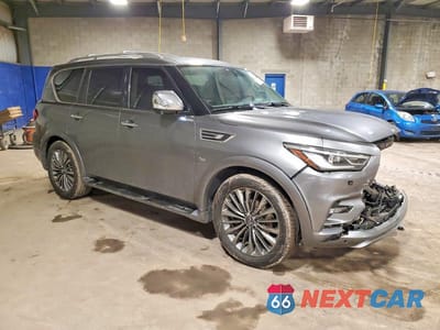 Czwarte zdjęcie samochodu z boku: 2019 INFINITI QX80 LUXE VIN:JN8AZ2NC5K9460833 - miniatura