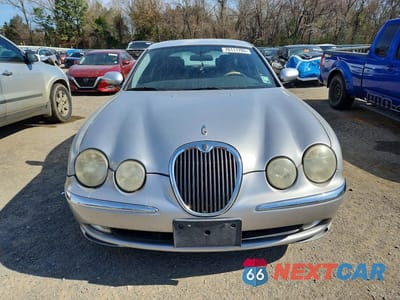 Piąte zdjęcie samochodu w środku: 2003 JAGUAR S-TYPE VIN:SAJEA01T03FM46695 - miniatura