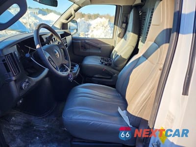 Zdjęcie 7 z 13 samochodu: 2024 GMC SAVANA G2500 VIN:1GTW7AF73R1158436 - miniatura