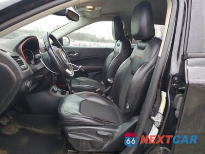 Zdjęcie 7 z 13 samochodu: 2019 JEEP COMPASS VIN:3C4NJDDB8KT712896 - miniatura