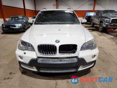 Piąte zdjęcie samochodu w środku: 2009 BMW X5 XDRIVE30I VIN:5UXFE435X9L037898 - miniatura