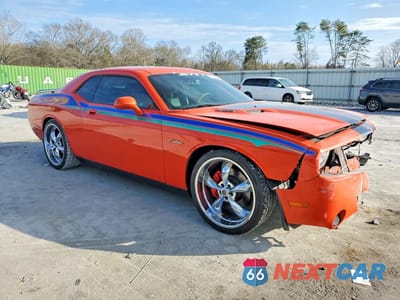 Czwarte zdjęcie samochodu z boku: 2009 DODGE CHALLENGER SRT-8 VIN:2B3LJ74W99H581817 - miniatura