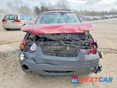 Piąte zdjęcie samochodu w środku: 2005 FORD ESCAPE XLT VIN:1FMYU931X5KC96250 - miniatura