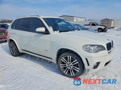 Czwarte zdjęcie samochodu z boku: 2013 BMW X5 XDRIVE35I VIN:5UXZV4C55D0E08492 - miniatura