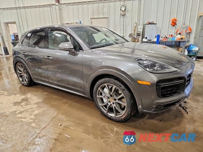 Czwarte zdjęcie samochodu z boku: 2023 PORSCHE CAYENNE TURBO VIN:WP1AF2AY4PDA20501 - miniatura