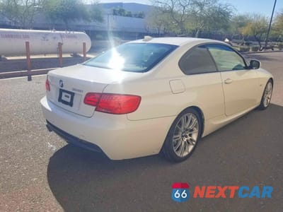 Czwarte zdjęcie samochodu z boku: 2011 BMW 328 I SULEV VIN:WBAKE5C55BE573798 - miniatura