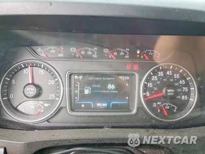 Zdjęcie 8 z 10 samochodu: 2019 INTERNATIONAL LT625 SEMI TRUCK VIN:3HSDZTZR7KN337311 - miniatura
