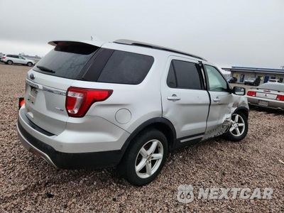 Trzecie zdjęcie samochodu z tyłu: 2016 FORD EXPLORER XLT VIN:1FM5K8DH1GGC01143 - miniatura