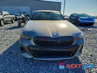 Piąte zdjęcie samochodu w środku: 2025 BMW 530 I VIN:WBA43FJ07SCU28771 - miniatura
