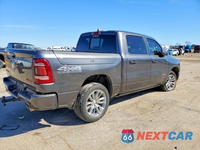Trzecie zdjęcie samochodu z tyłu: 2023 RAM 1500 LARAMIE VIN:1C6SRFJT4PN502802 - miniatura