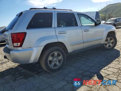Trzecie zdjęcie samochodu z tyłu: 2005 JEEP GRAND CHEROKEE LIMITED VIN:1J8HS58N55C590978 - miniatura