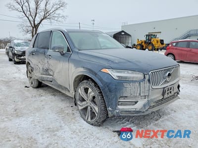 Czwarte zdjęcie samochodu z boku: 2024 VOLVO XC90 ULTIMATE VIN:YV4062PF7R1211933 - miniatura