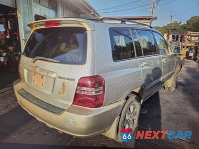 Trzecie zdjęcie samochodu z tyłu: 2003 TOYOTA HIGHLANDER LIMITED VIN:JTEGF21A130121541 - miniatura