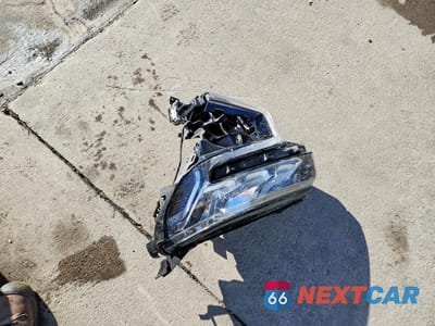 Zdjęcie 13 z 14 samochodu: 2022 CHEVROLET TAHOE K1500 Z71 VIN:1GNSKPKD5NR167377 - miniatura