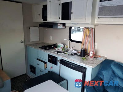 Zdjęcie 9 z 10 samochodu: 2019 KEYSTONE SPRINGDALE CAMPER VIN:4YDT17010KW106375 - miniatura