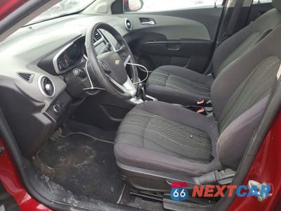 Zdjęcie 7 z 11 samochodu: 2020 CHEVROLET SONIC LT VIN:1G1JD5SB2L4106587 - miniatura