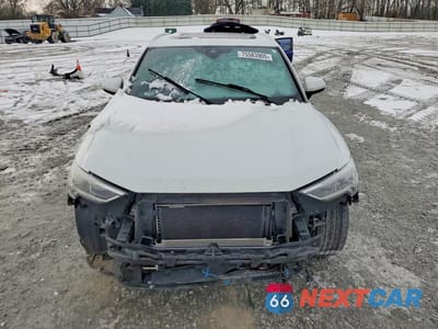 Piąte zdjęcie samochodu w środku: 2019 AUDI Q3 PREMIUM PLUS S-LINE VIN:WA1EECF31K1082144 - miniatura