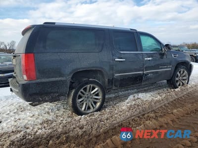 Trzecie zdjęcie samochodu z tyłu: 2009 CADILLAC ESCALADE ESV PLATINUM VIN:1GYFK36269R254586 - miniatura