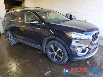 Czwarte zdjęcie samochodu z boku: 2017 KIA SORENTO EX V6 VIN:5XYPHDA50HG282414 - miniatura