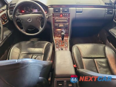 Zdjęcie 8 z 12 samochodu: 2001 MERCEDES-BENZ E 320 VIN:WDBJF65J51B298900 - miniatura