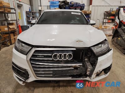 Piąte zdjęcie samochodu w środku: 2017 AUDI Q7 PRESTIGE VIN:WA1VABF71HD025037 - miniatura
